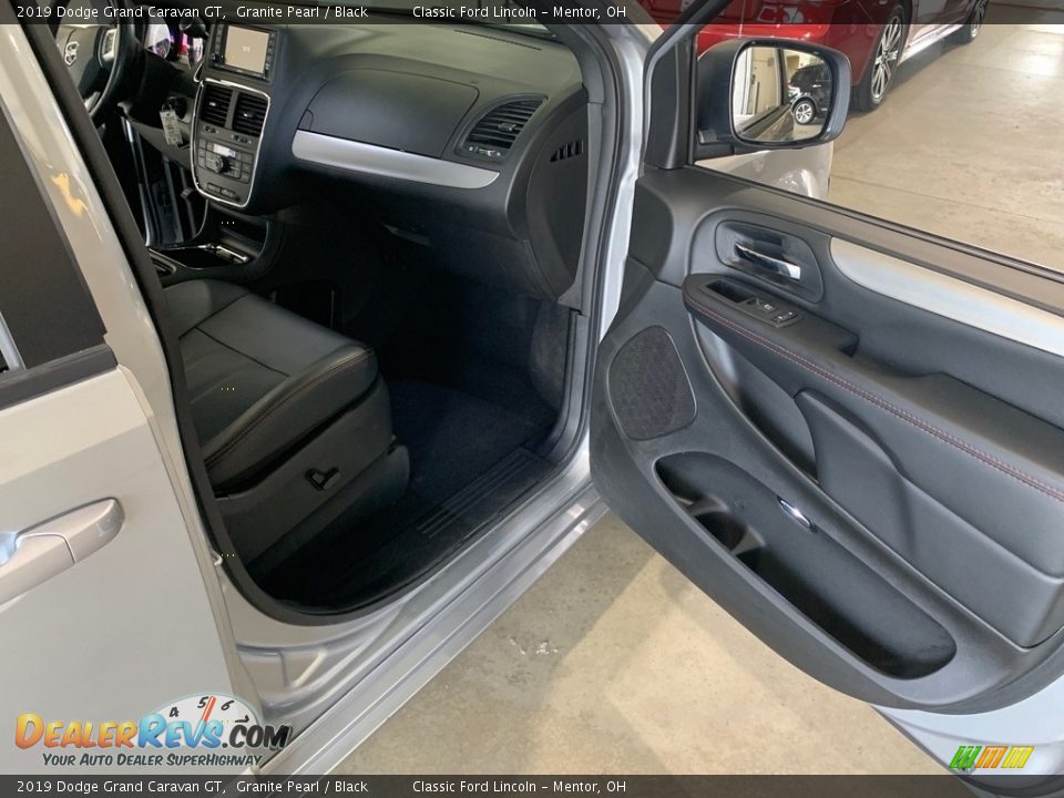 2019 Dodge Grand Caravan GT Granite Pearl / Black Photo #15
