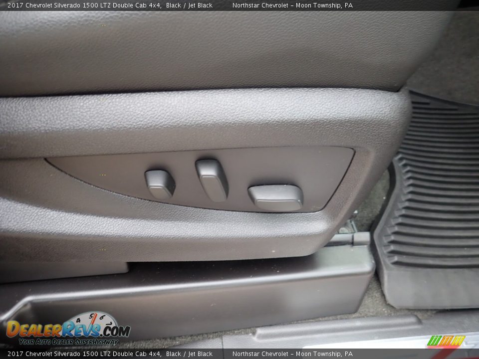 2017 Chevrolet Silverado 1500 LTZ Double Cab 4x4 Black / Jet Black Photo #16