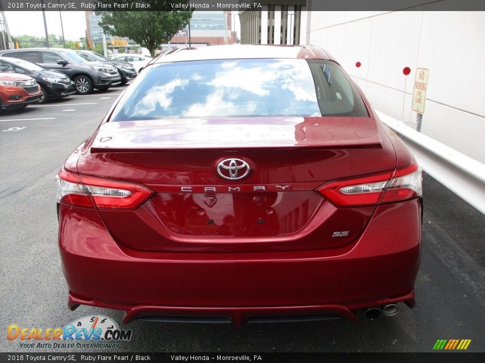 2018 Toyota Camry SE Ruby Flare Pearl / Black Photo #4