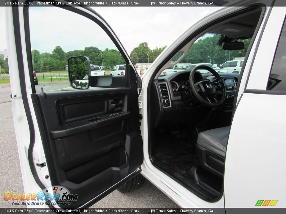 2016 Ram 2500 Tradesman Crew Cab 4x4 Bright White / Black/Diesel Gray Photo #19