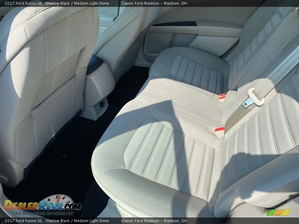 2017 Ford Fusion SE Shadow Black / Medium Light Stone Photo #9
