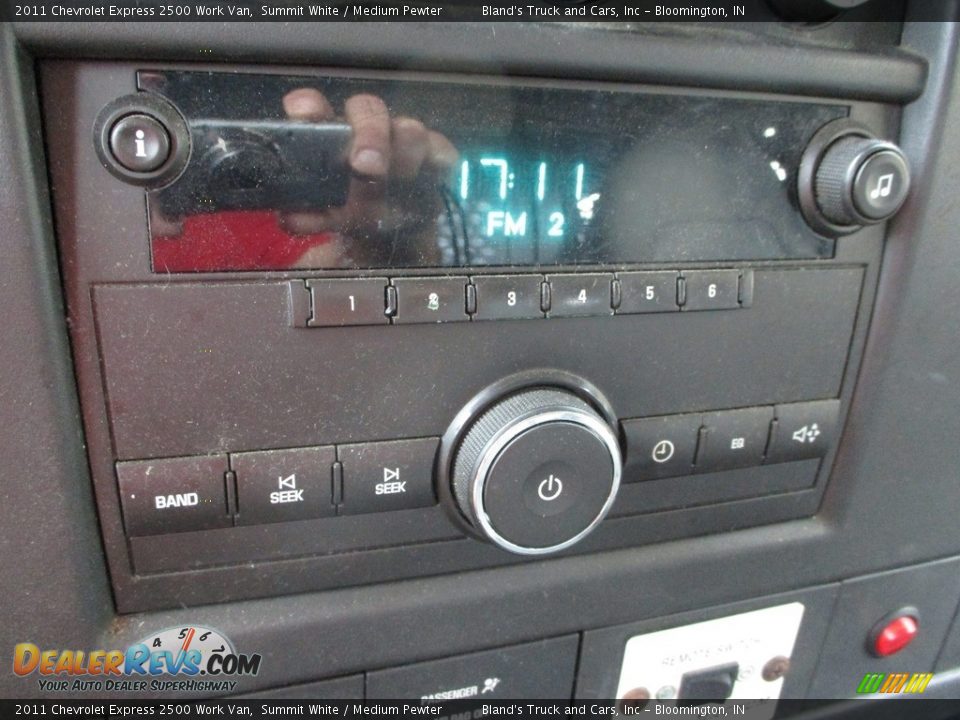 2011 Chevrolet Express 2500 Work Van Summit White / Medium Pewter Photo #9