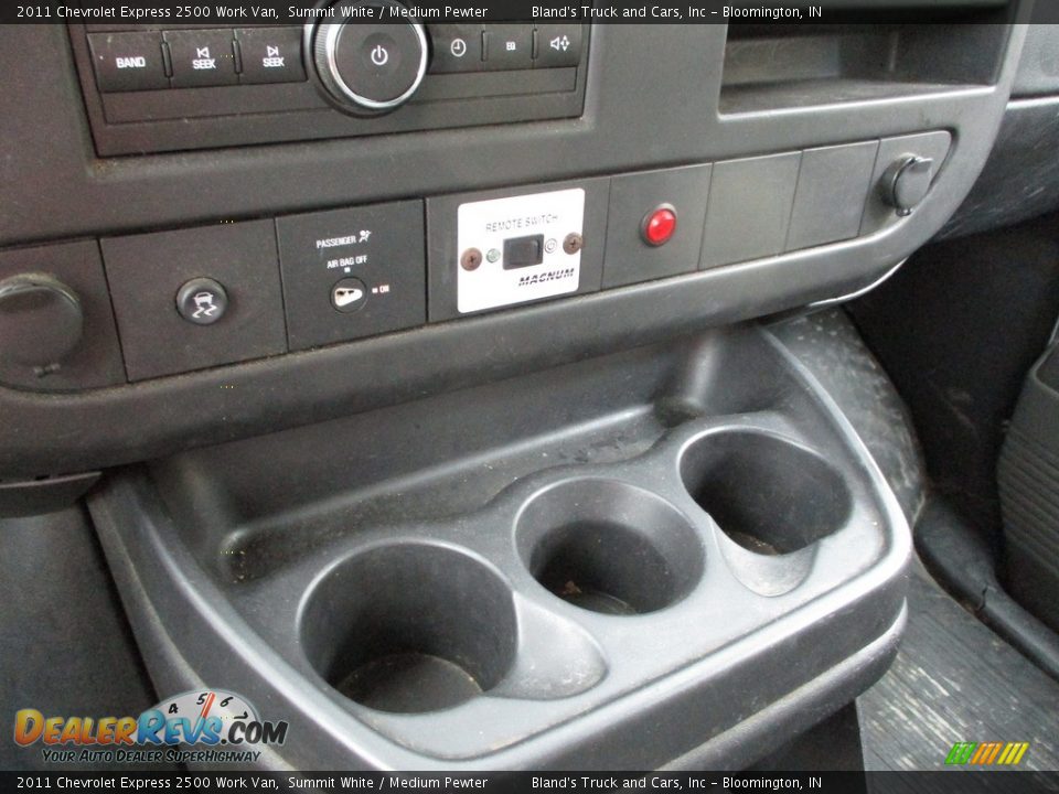 2011 Chevrolet Express 2500 Work Van Summit White / Medium Pewter Photo #10