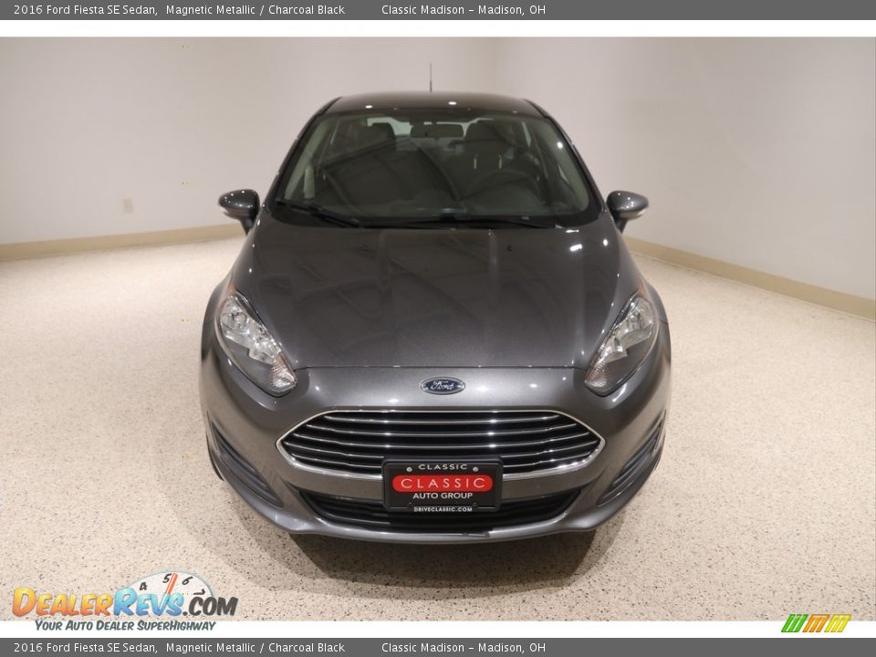 2016 Ford Fiesta SE Sedan Magnetic Metallic / Charcoal Black Photo #2