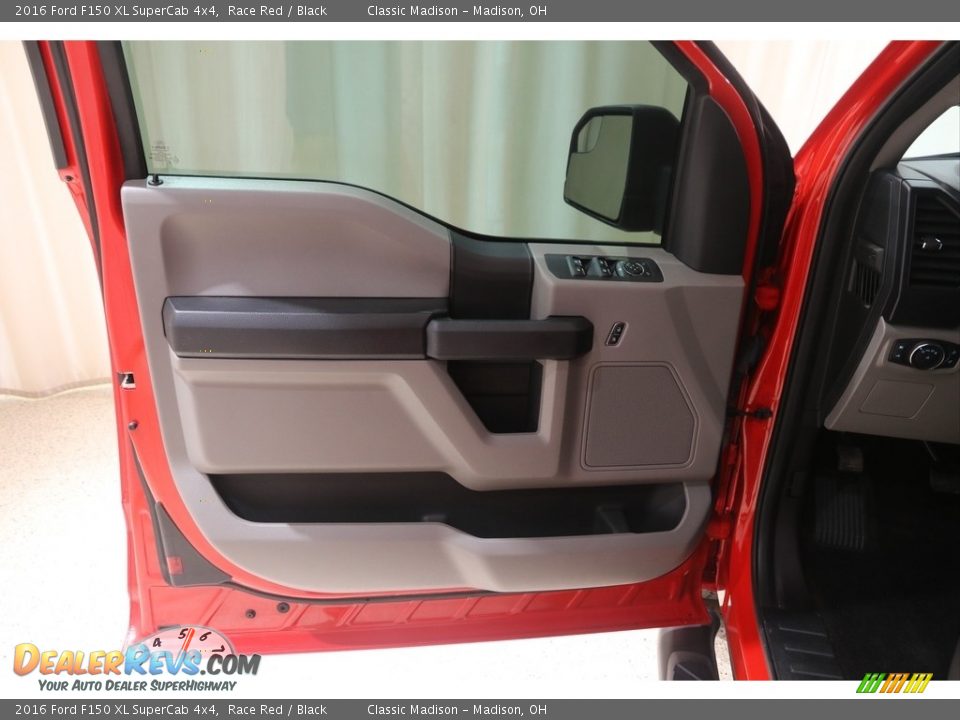 2016 Ford F150 XL SuperCab 4x4 Race Red / Black Photo #5