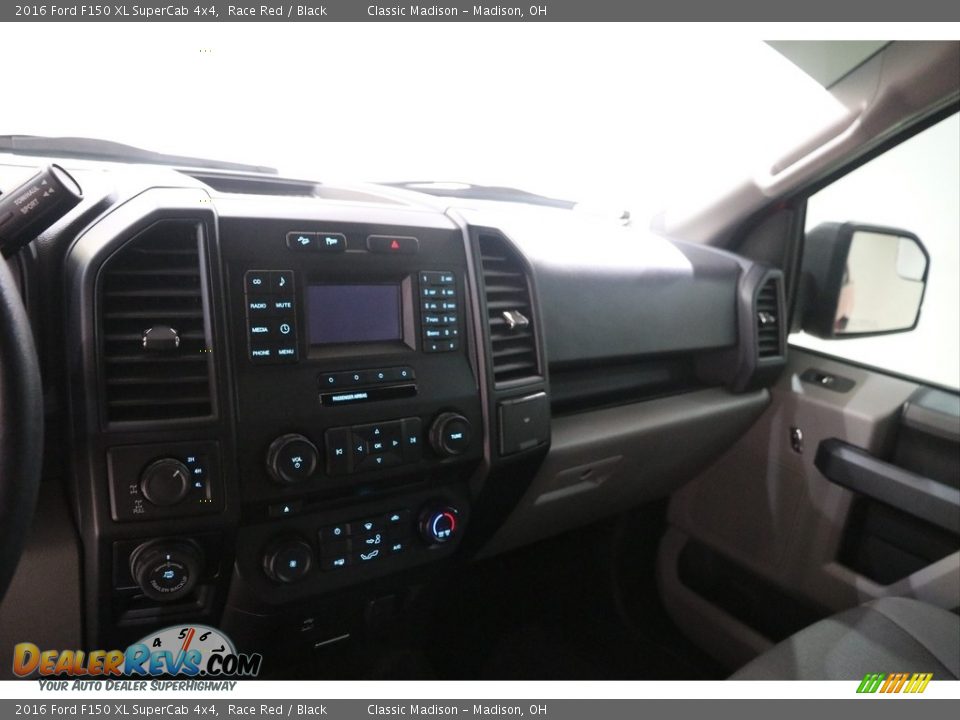 2016 Ford F150 XL SuperCab 4x4 Race Red / Black Photo #10