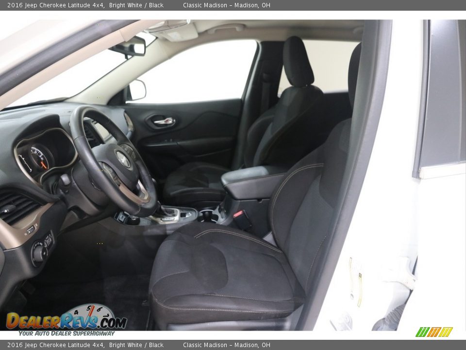 2016 Jeep Cherokee Latitude 4x4 Bright White / Black Photo #6