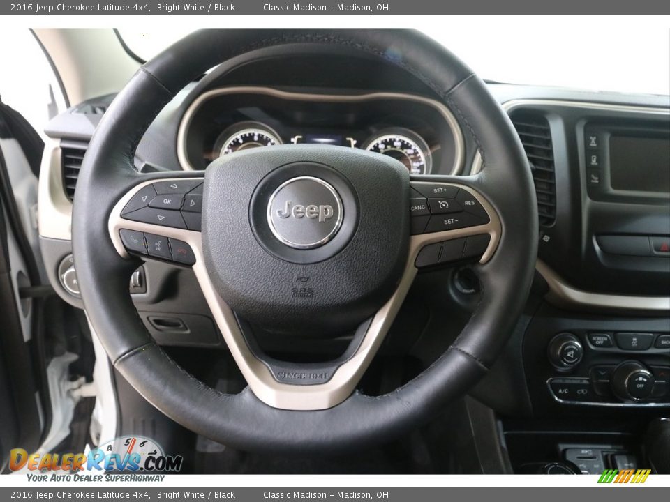 2016 Jeep Cherokee Latitude 4x4 Bright White / Black Photo #8