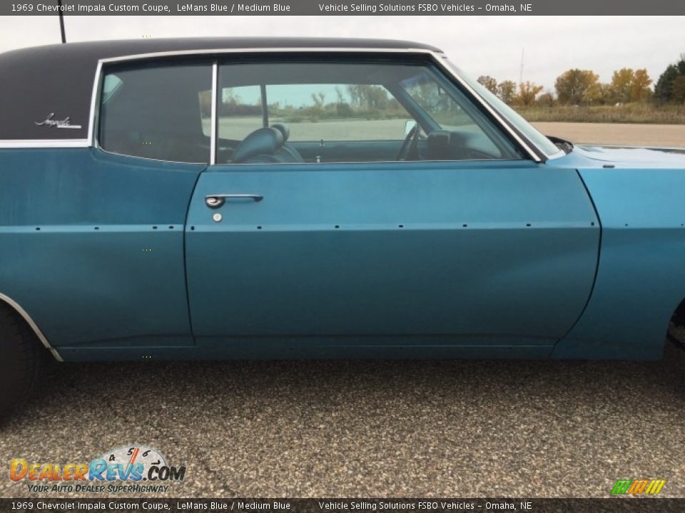 1969 Chevrolet Impala Custom Coupe LeMans Blue / Medium Blue Photo #17
