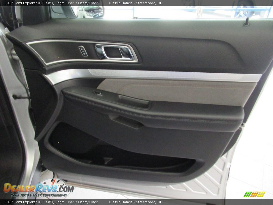 2017 Ford Explorer XLT 4WD Ingot Silver / Ebony Black Photo #14