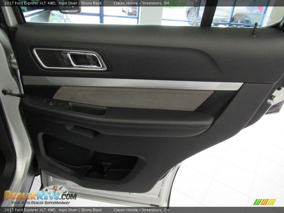 2017 Ford Explorer XLT 4WD Ingot Silver / Ebony Black Photo #18