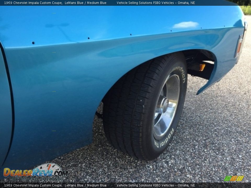 1969 Chevrolet Impala Custom Coupe LeMans Blue / Medium Blue Photo #36
