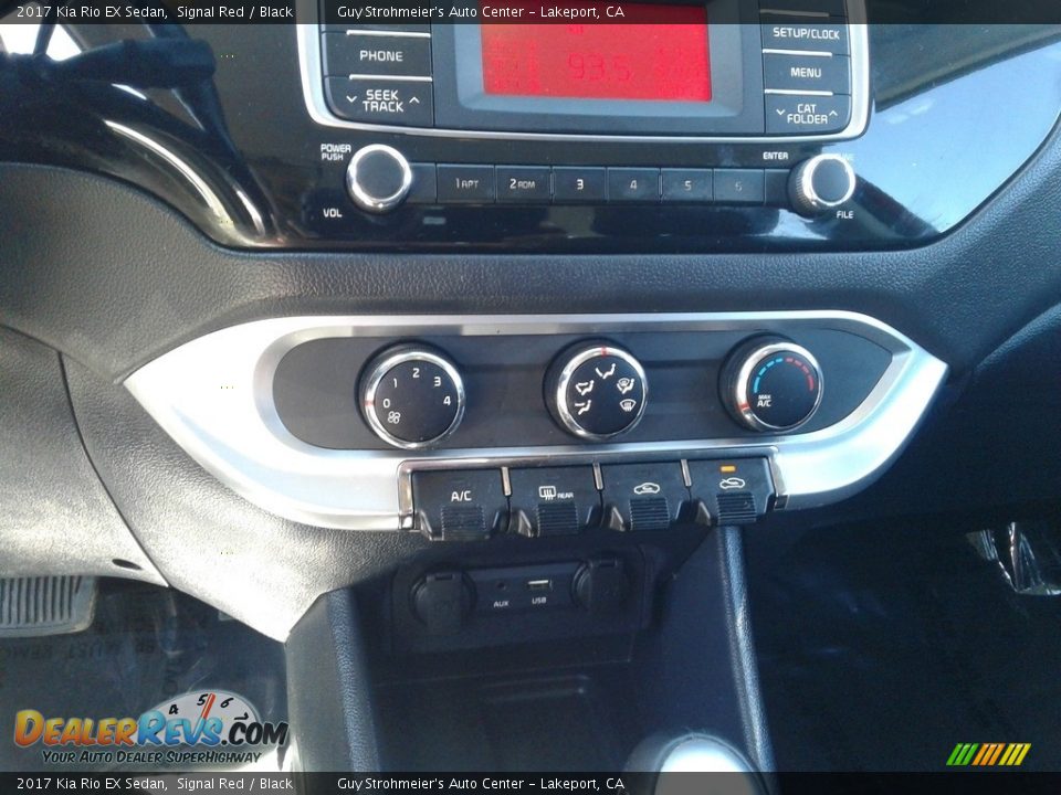 Controls of 2017 Kia Rio EX Sedan Photo #12