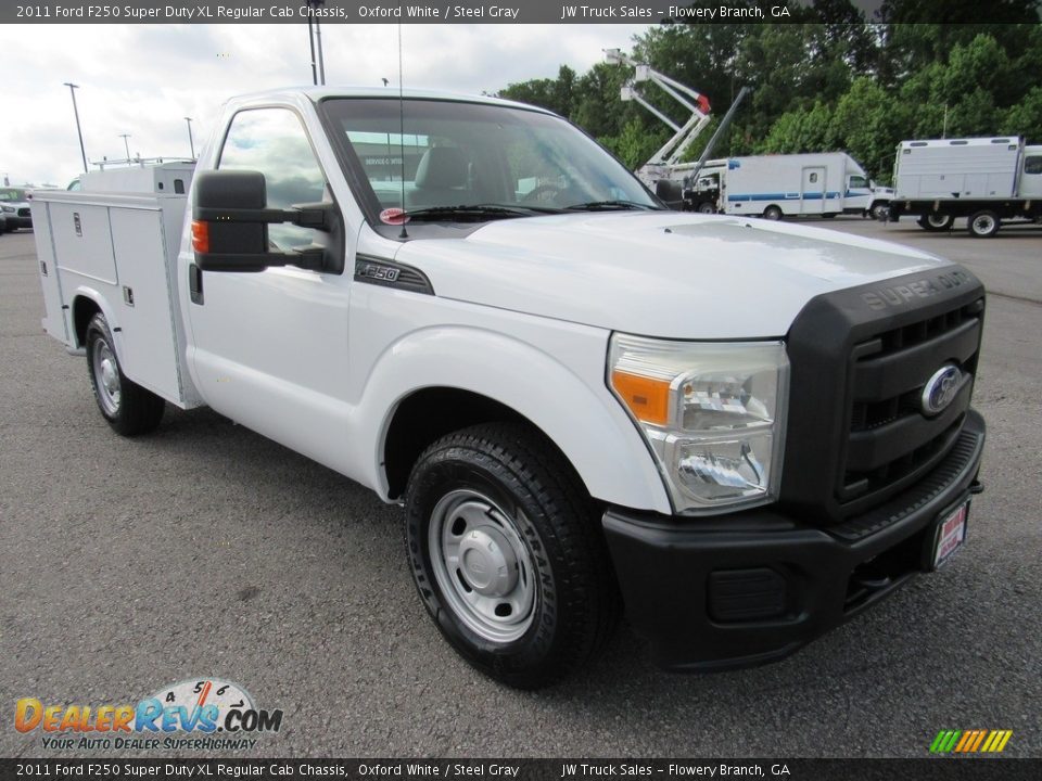 Front 3/4 View of 2011 Ford F250 Super Duty XL Regular Cab Chassis Photo #7