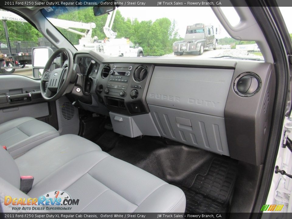 Dashboard of 2011 Ford F250 Super Duty XL Regular Cab Chassis Photo #36