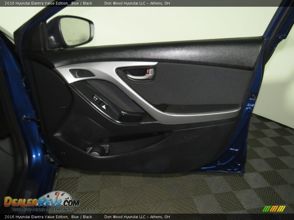 2016 Hyundai Elantra Value Edition Blue / Black Photo #24