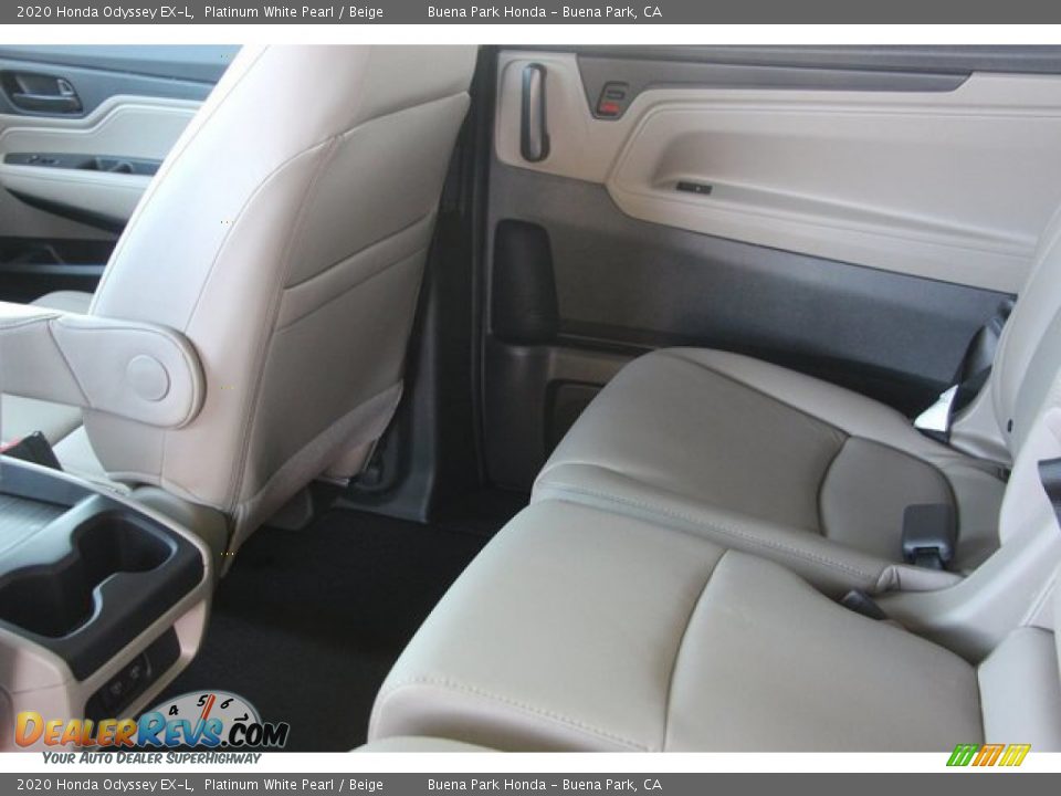 2020 Honda Odyssey EX-L Platinum White Pearl / Beige Photo #10