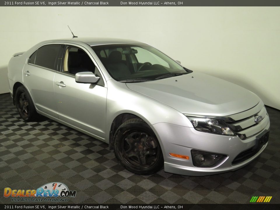 2011 Ford Fusion SE V6 Ingot Silver Metallic / Charcoal Black Photo #2