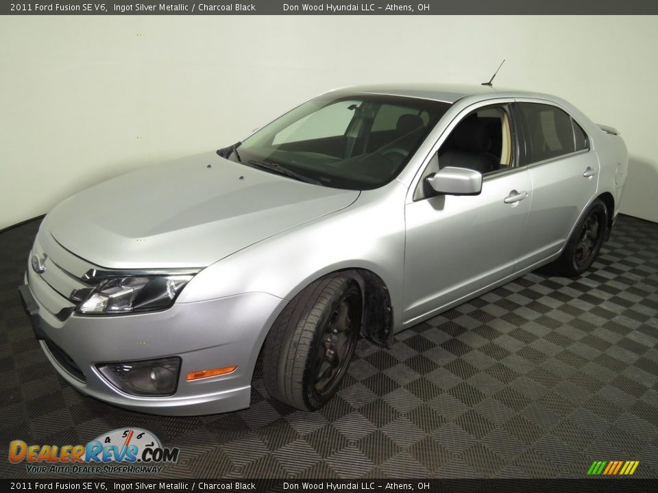 2011 Ford Fusion SE V6 Ingot Silver Metallic / Charcoal Black Photo #7