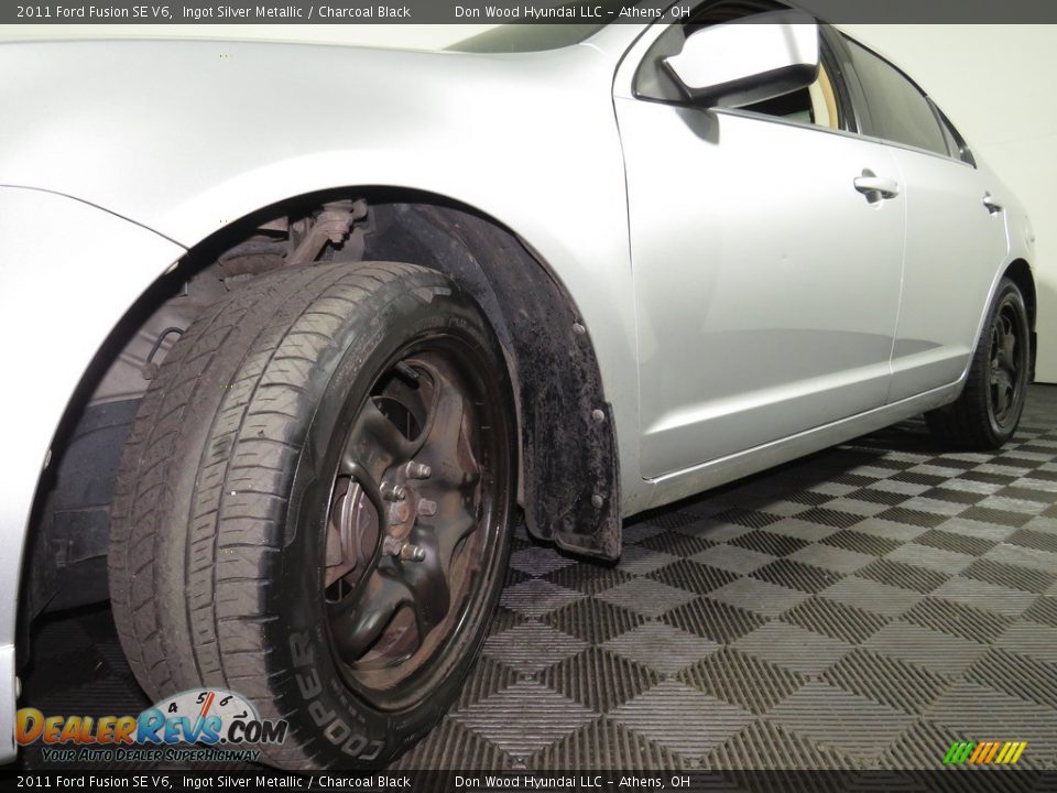 2011 Ford Fusion SE V6 Ingot Silver Metallic / Charcoal Black Photo #8