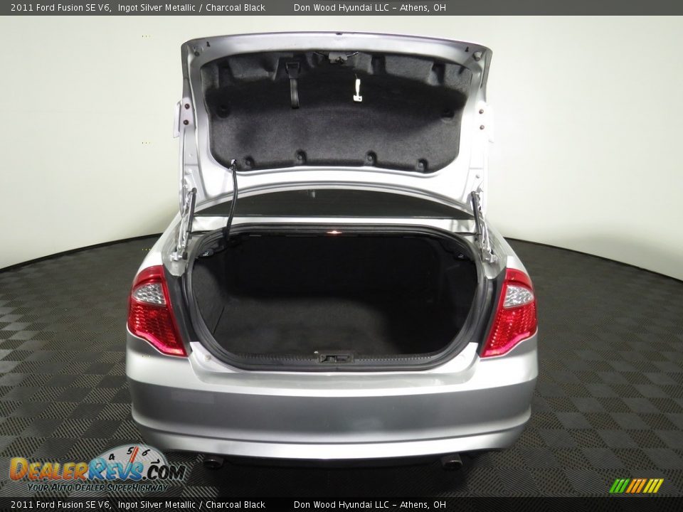 2011 Ford Fusion SE V6 Ingot Silver Metallic / Charcoal Black Photo #12