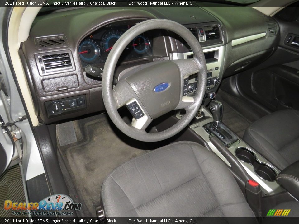 2011 Ford Fusion SE V6 Ingot Silver Metallic / Charcoal Black Photo #18