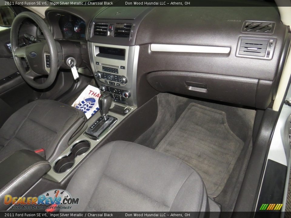 2011 Ford Fusion SE V6 Ingot Silver Metallic / Charcoal Black Photo #26