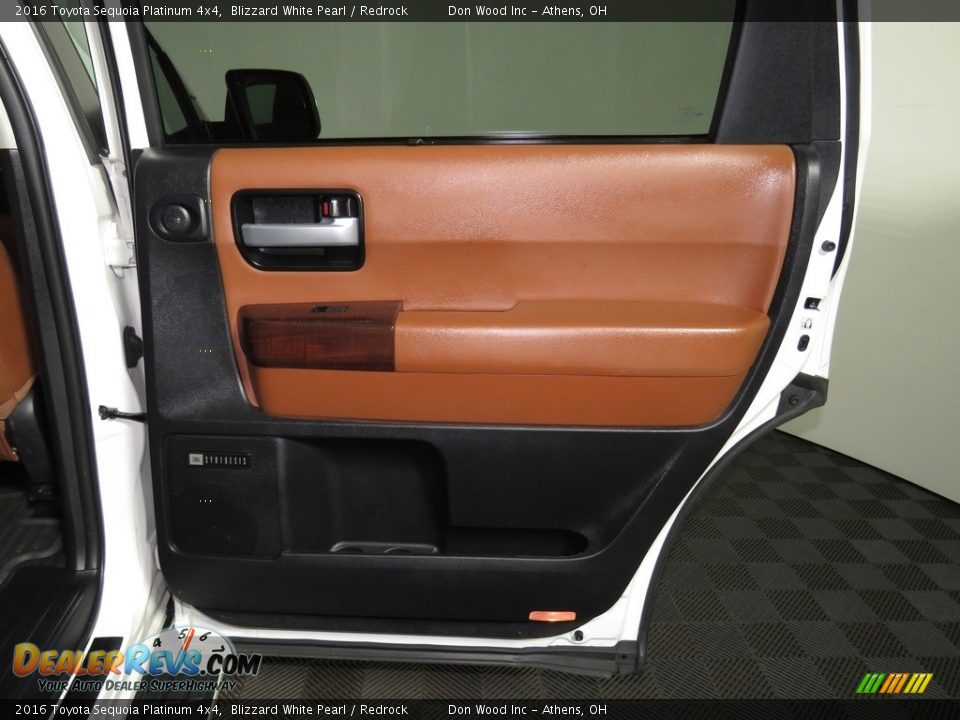 2016 Toyota Sequoia Platinum 4x4 Blizzard White Pearl / Redrock Photo #26
