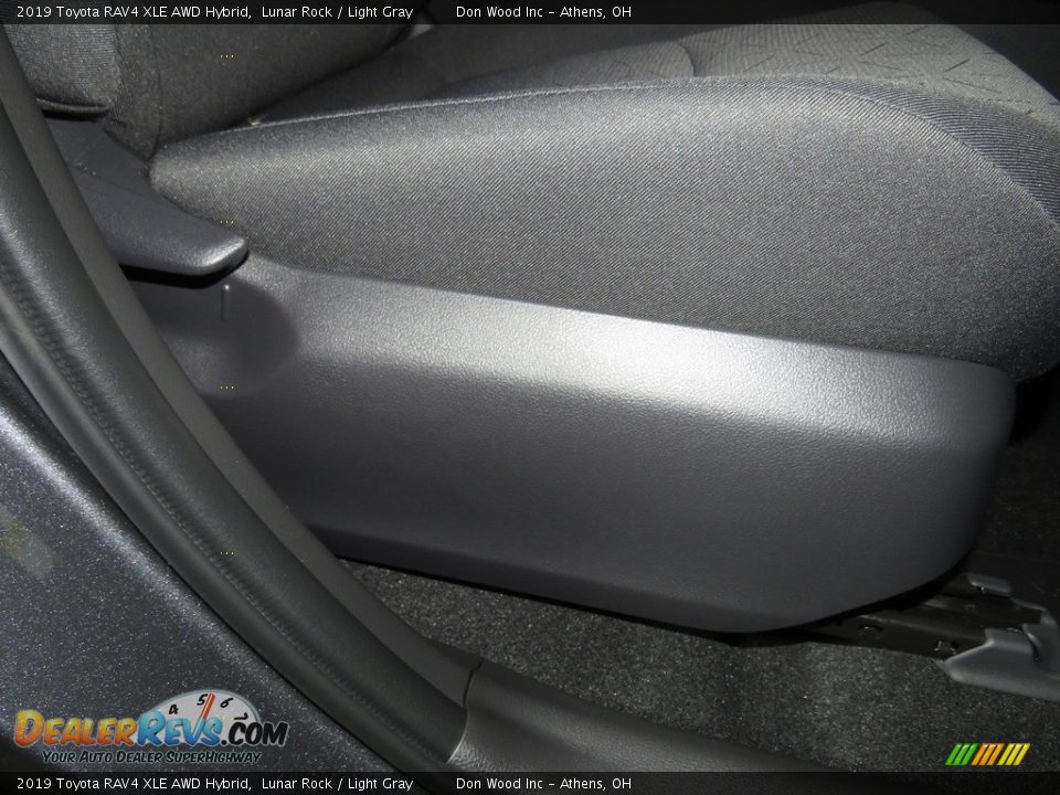 2019 Toyota RAV4 XLE AWD Hybrid Lunar Rock / Light Gray Photo #25