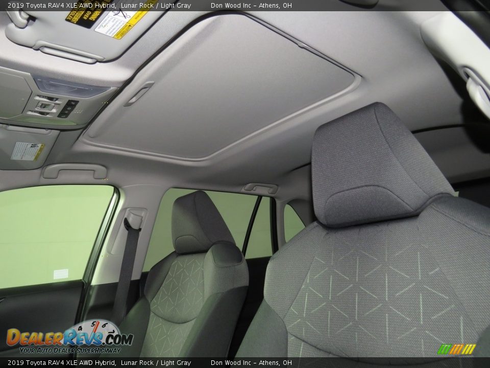 2019 Toyota RAV4 XLE AWD Hybrid Lunar Rock / Light Gray Photo #31