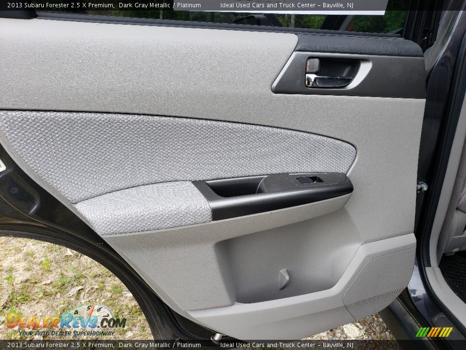 2013 Subaru Forester 2.5 X Premium Dark Gray Metallic / Platinum Photo #17