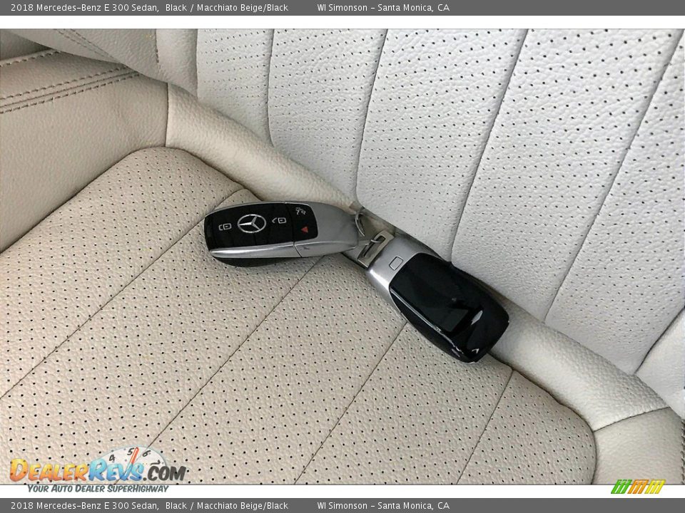 2018 Mercedes-Benz E 300 Sedan Black / Macchiato Beige/Black Photo #11