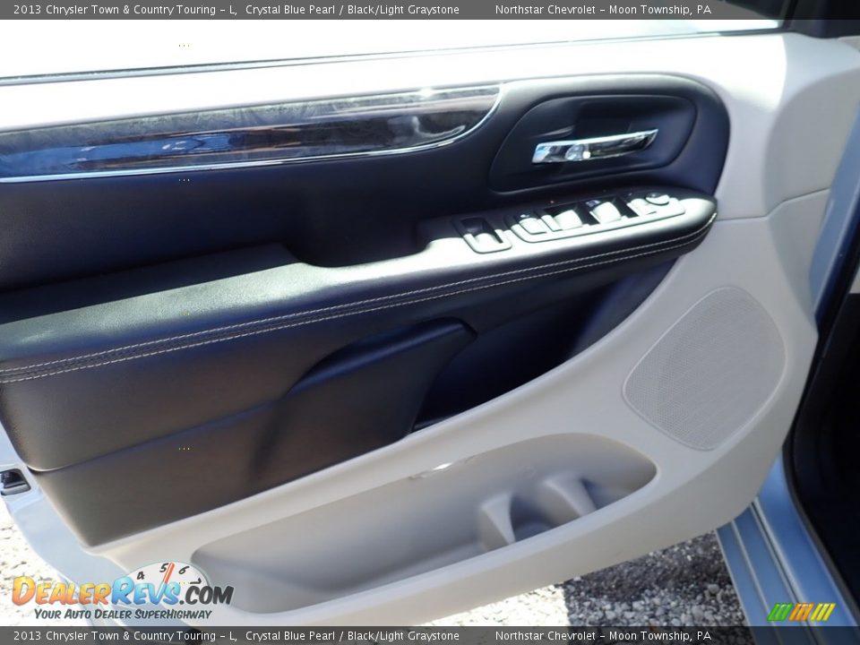 2013 Chrysler Town & Country Touring - L Crystal Blue Pearl / Black/Light Graystone Photo #12
