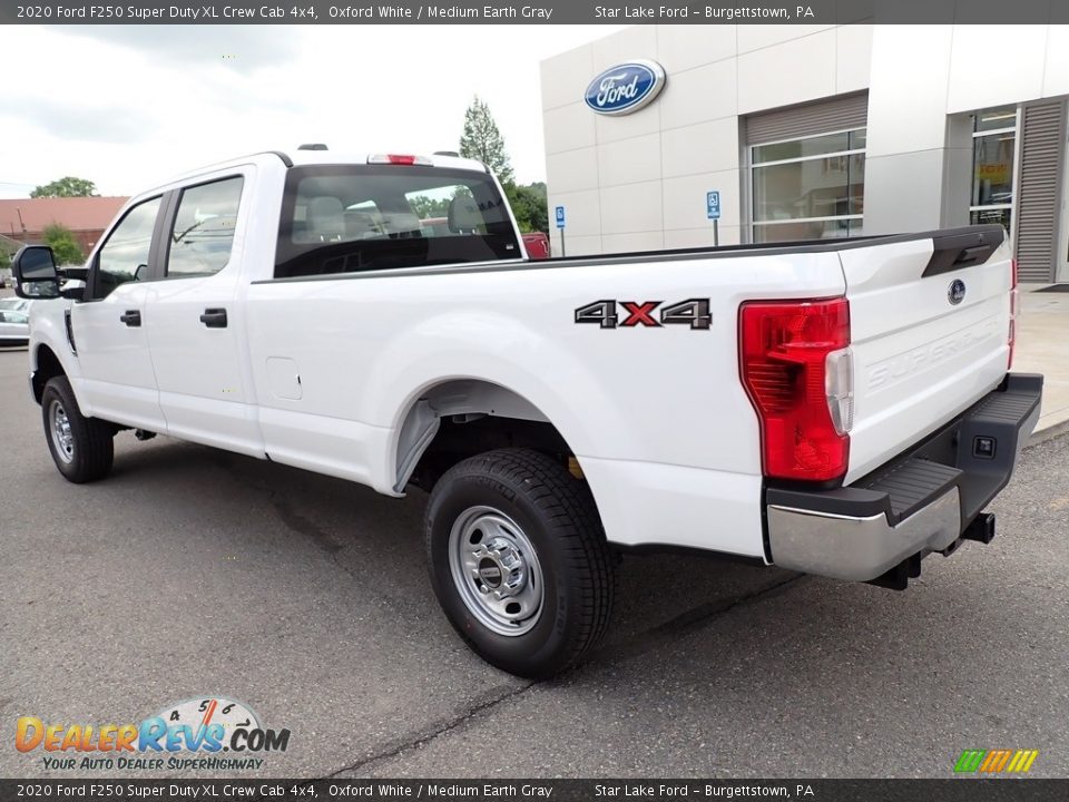 2020 Ford F250 Super Duty XL Crew Cab 4x4 Oxford White / Medium Earth Gray Photo #3