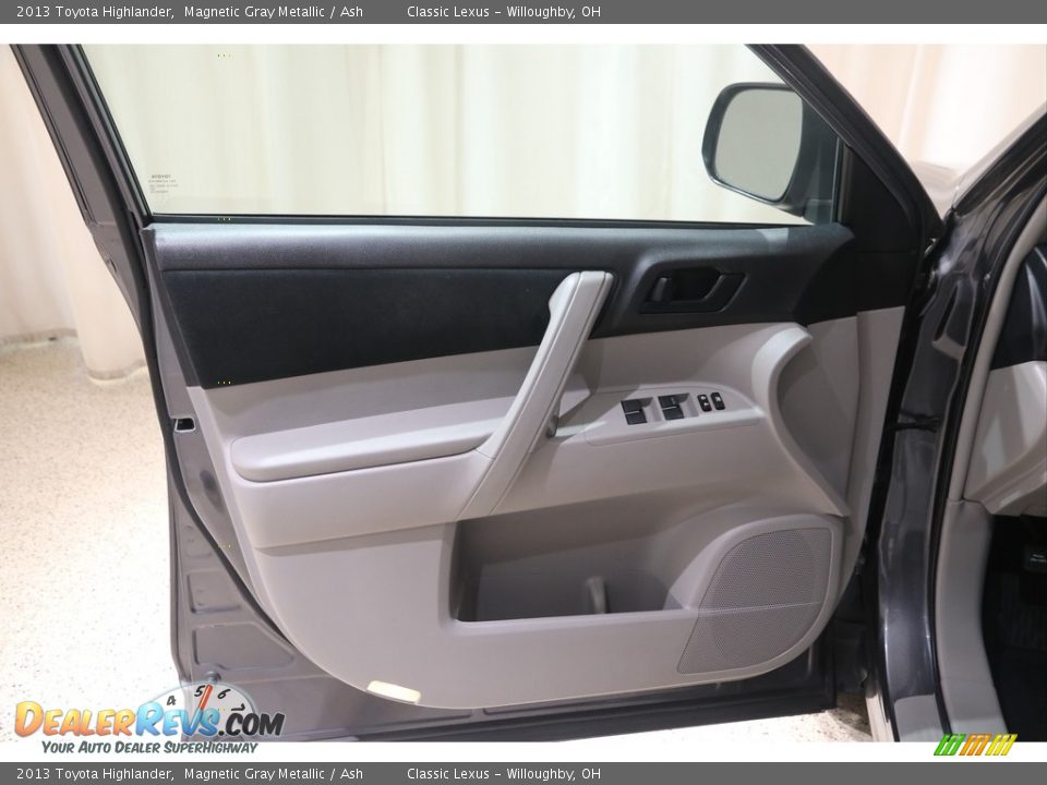 2013 Toyota Highlander Magnetic Gray Metallic / Ash Photo #4