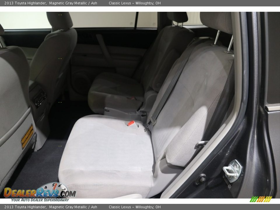 2013 Toyota Highlander Magnetic Gray Metallic / Ash Photo #16