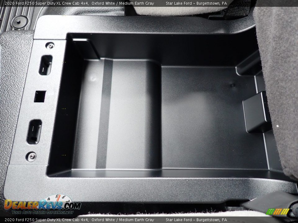 2020 Ford F250 Super Duty XL Crew Cab 4x4 Oxford White / Medium Earth Gray Photo #19