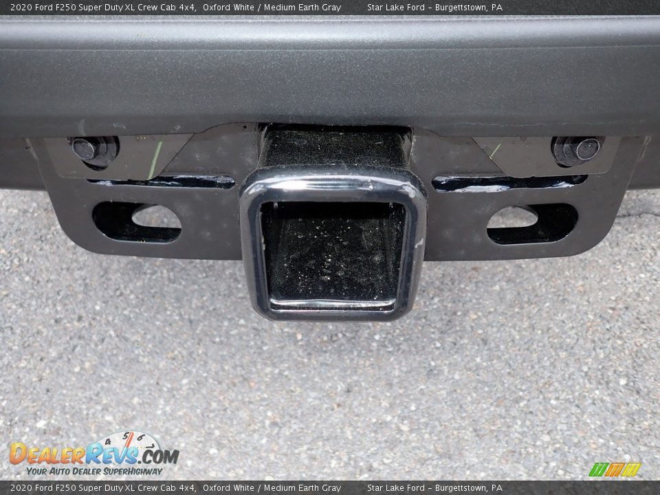 2020 Ford F250 Super Duty XL Crew Cab 4x4 Oxford White / Medium Earth Gray Photo #5