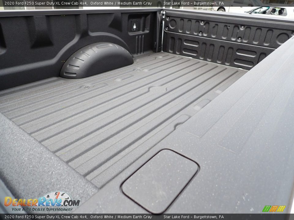 2020 Ford F250 Super Duty XL Crew Cab 4x4 Oxford White / Medium Earth Gray Photo #13
