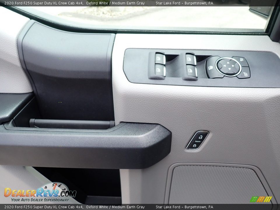 2020 Ford F250 Super Duty XL Crew Cab 4x4 Oxford White / Medium Earth Gray Photo #14
