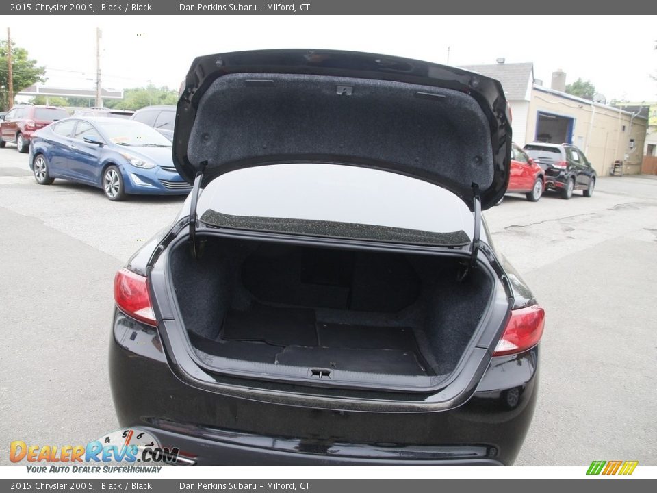 2015 Chrysler 200 S Black / Black Photo #13