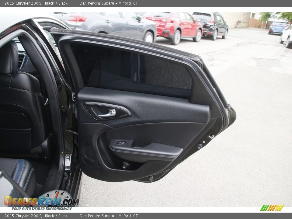 2015 Chrysler 200 S Black / Black Photo #14