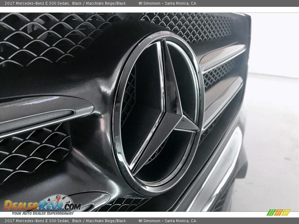 2017 Mercedes-Benz E 300 Sedan Black / Macchiato Beige/Black Photo #33