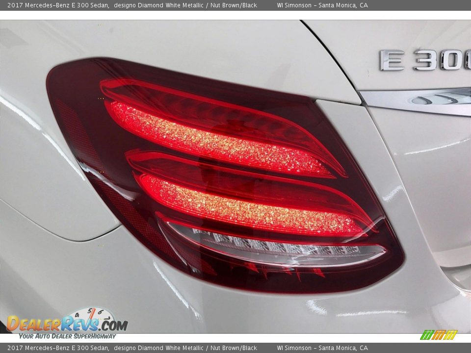 2017 Mercedes-Benz E 300 Sedan designo Diamond White Metallic / Nut Brown/Black Photo #26