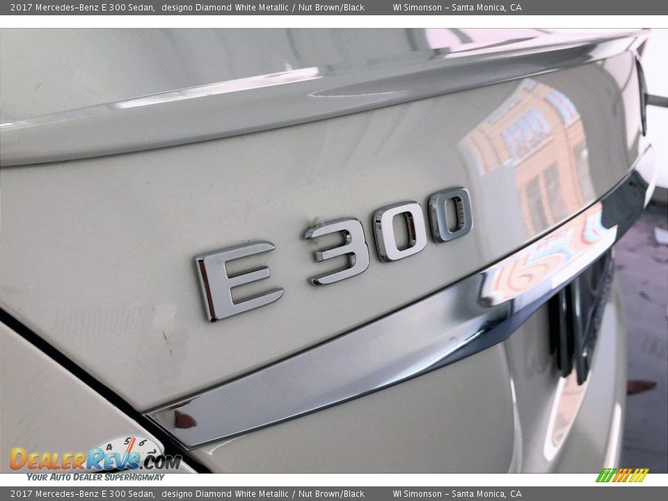 2017 Mercedes-Benz E 300 Sedan designo Diamond White Metallic / Nut Brown/Black Photo #27