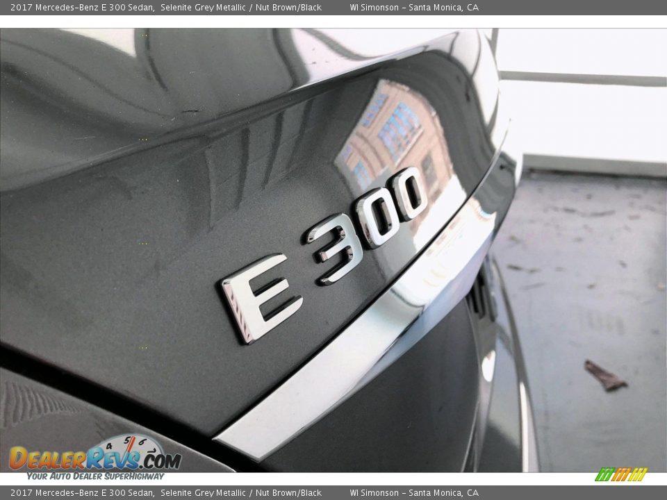 2017 Mercedes-Benz E 300 Sedan Selenite Grey Metallic / Nut Brown/Black Photo #27