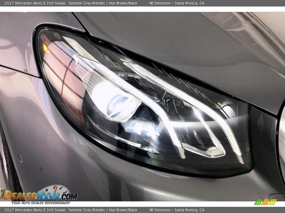 2017 Mercedes-Benz E 300 Sedan Selenite Grey Metallic / Nut Brown/Black Photo #32
