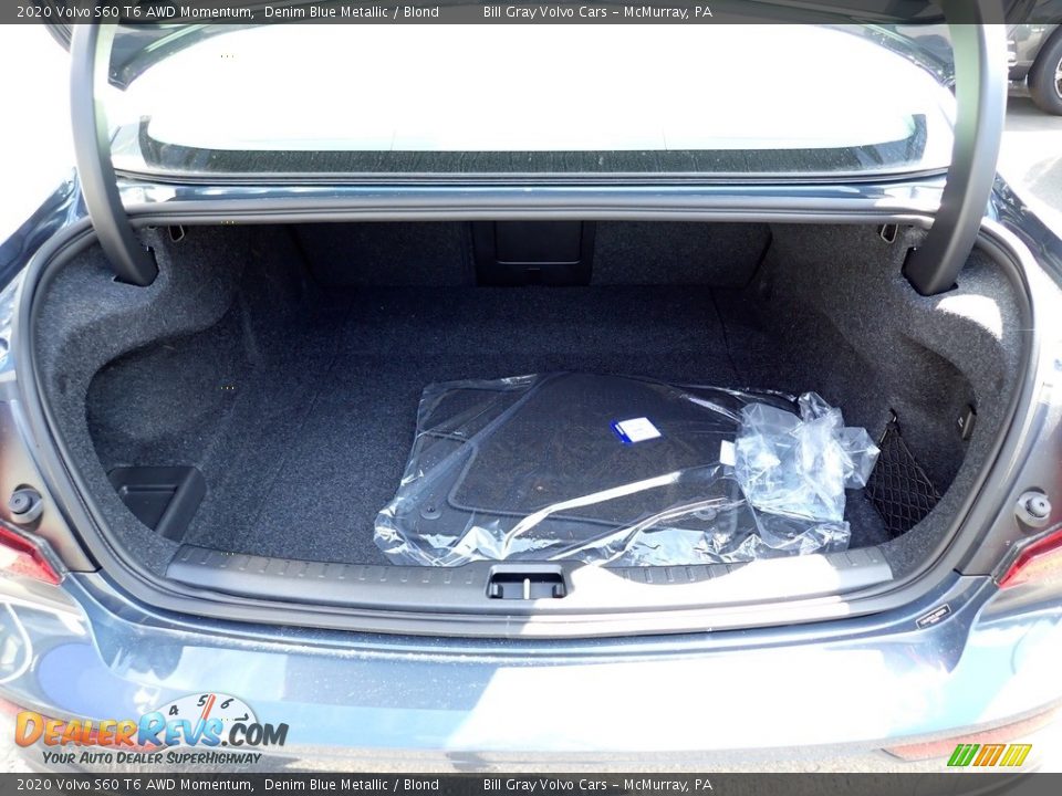 2020 Volvo S60 T6 AWD Momentum Denim Blue Metallic / Blond Photo #3