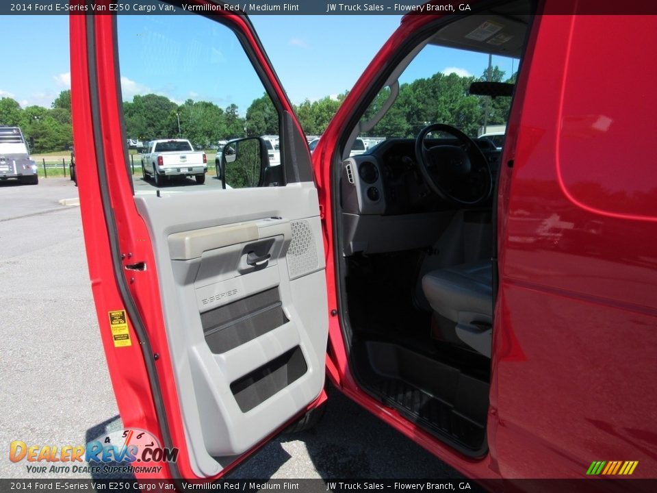 2014 Ford E-Series Van E250 Cargo Van Vermillion Red / Medium Flint Photo #27