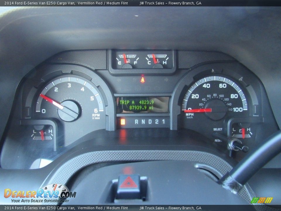2014 Ford E-Series Van E250 Cargo Van Vermillion Red / Medium Flint Photo #33